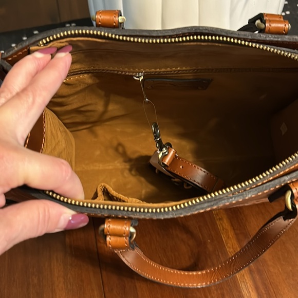 Patricia Nash Ava Tote Rose Tooled Tan NWT Beautiful - Picture 9 of 11